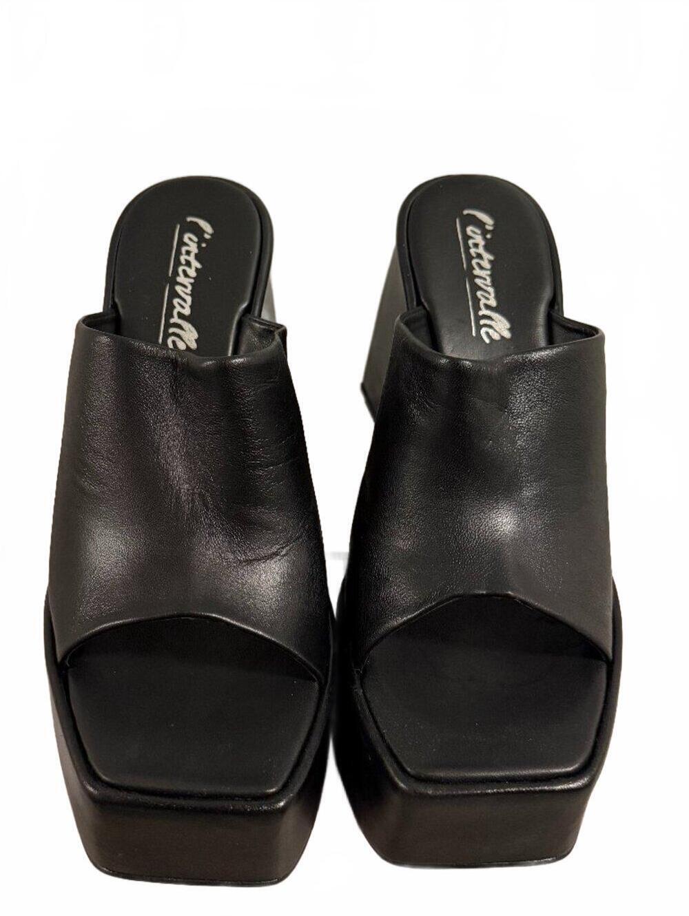 L'intervalle Kalua Black Leather Heels